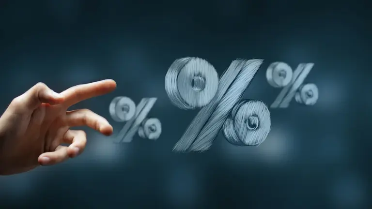 ECB 10. septembrī: vai likme kritīs un mazinās kredītu slogu?