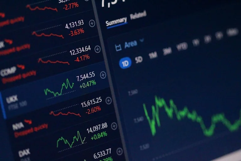 ECB 10. septembrī: vai likme kritīs un mazinās kredītu slogu?