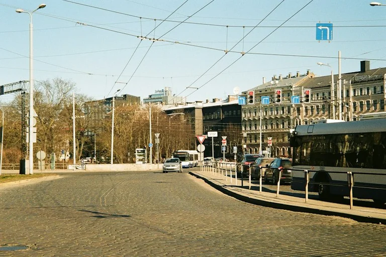18. novembrī Rīgā: kā plānot braucienu 2026. gada svētkos